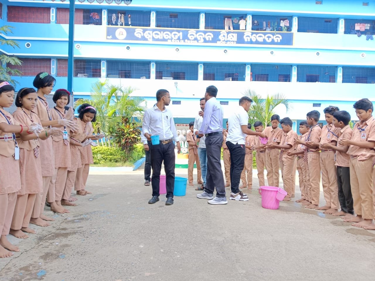 WhatsApp Image 2025-10-15 at 12.55.10_815c4728